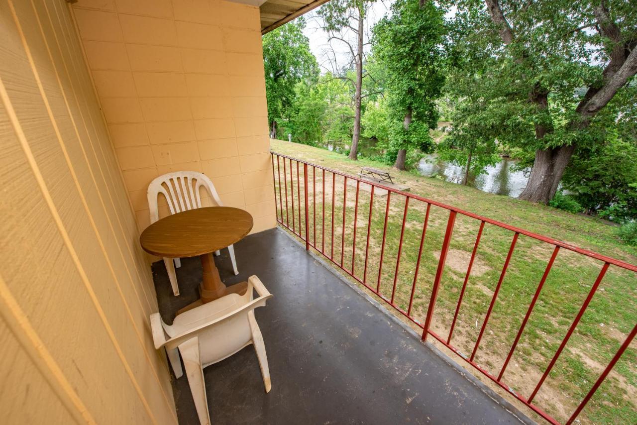 River Place Inn Pigeon Forge Esterno foto