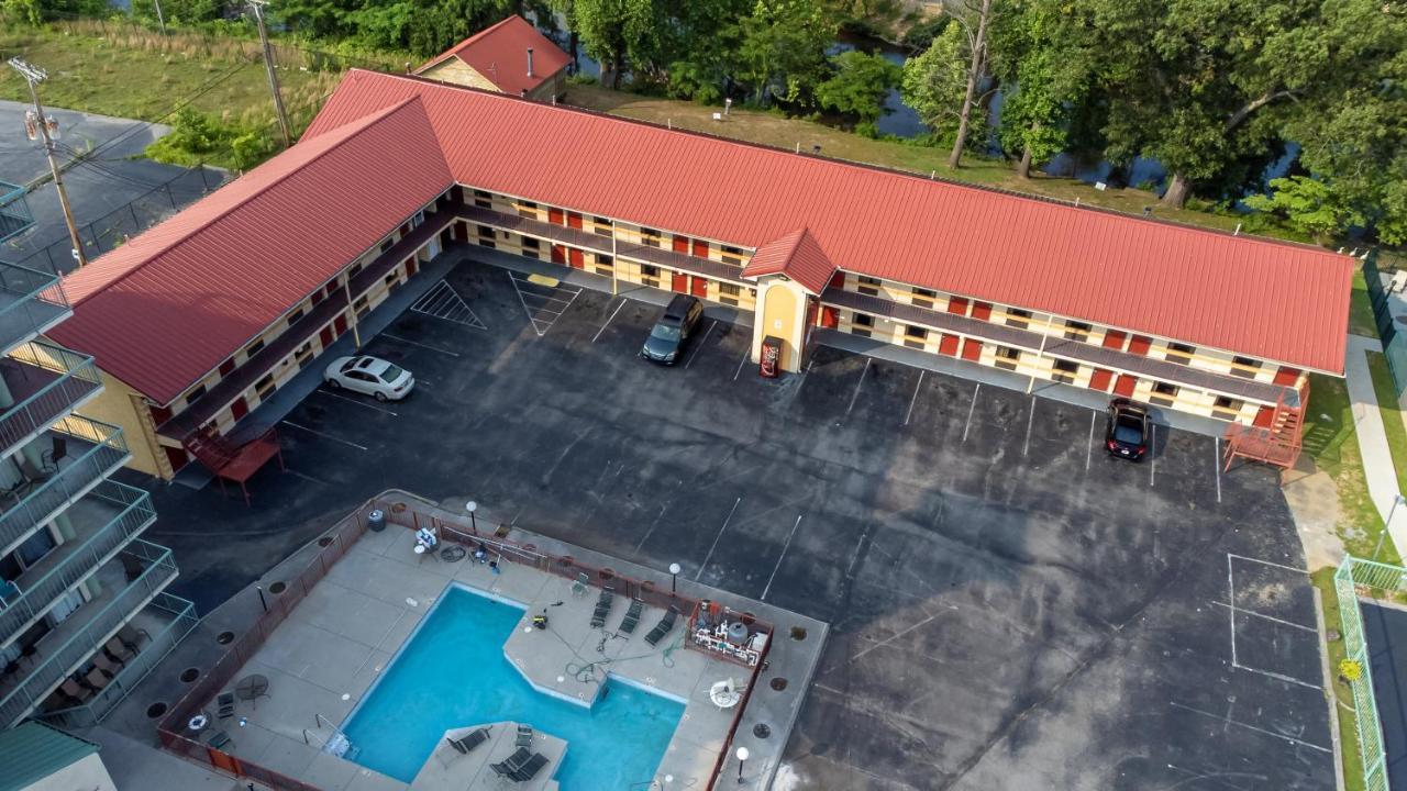 River Place Inn Pigeon Forge Esterno foto